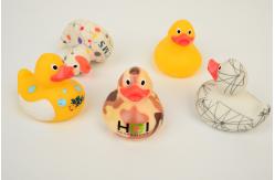 China Professional OEM floating duck with metal weighted duck embossed custom duck toy supplier
