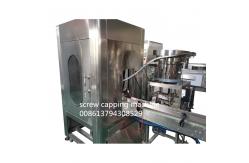 China 2000pcs/Hour Automatic Screw Capping Machine With Conveyor Belt supplier