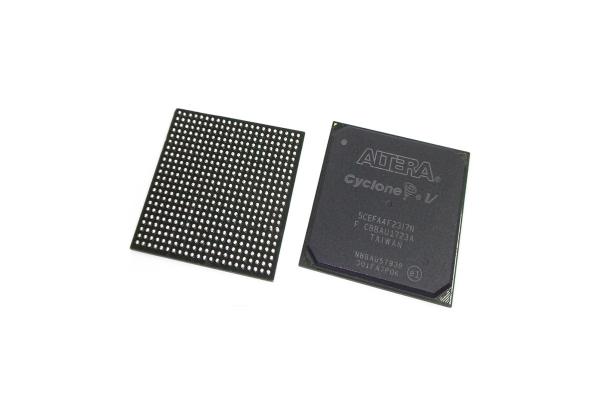 Intel/Altera 5CEFA7F23I7N Embedded Processor BGA-484 Programmable Logic Device