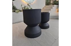 China Round Minimal Texture Fibre Clay Plant Pot Lightweight In Black supplier
