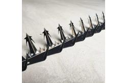 China Single Razor Sharp Block Wall Security Spikes PVC Coated supplier