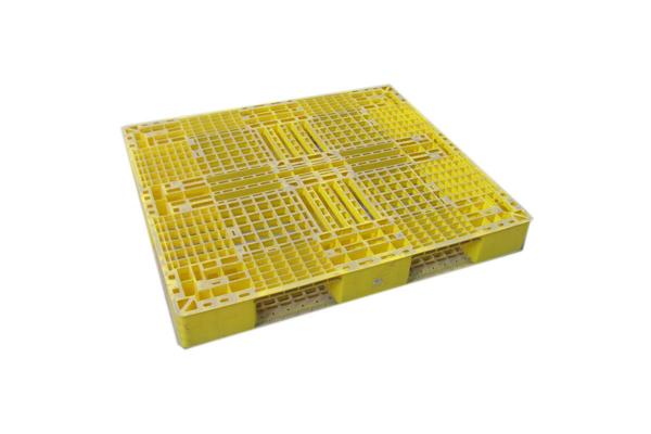 Yellow Stackable Euro Plastic Pallet 1300*1200mm For Transportation