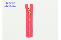 China 3# Good Quality Shiny Gold Closed End Metal Teeth Zipper With Custom Puller supplier
