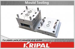China Impact Resistance 230V Industrial Plugs 32 Amp 3 Phase Socket One phase supplier