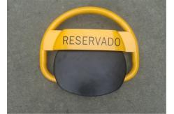 China Waterproof Yellow Automatic Parking Lock With Smart Remote Control System supplier