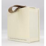 Pretty White Cardboard Rigid Gift Boxes Jewellery Presentation Box With Handle