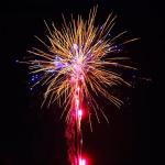100 Shots Cake Fireworks Big Cake Fireworks Pyrotechnics For Wedding Occasion 225*36*30 Tube Size for sale