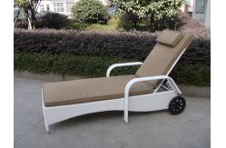 China Comfortable All Weather Mobile Rattan Sun Lounger With Wheel supplier