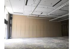 China 4m Height Operable Partition Walls Aluminium Alloy And MDF Board Door Material supplier