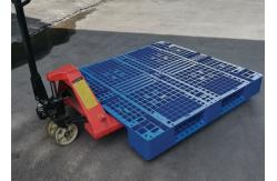 China 2000kg  Heavy Duty Plastic Pallets 8pcs Steel Reinforcing Inside supplier