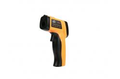 China 147.5g GM550E Infrared Industrial Thermometer With Data Retention supplier
