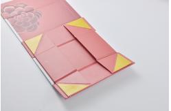 China Matt Lamination Magnetic 650g/sm Foldable Paper Box supplier