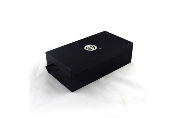 Luxurious Black Gold Stamping  Recycled Paper Box for Clothes and Cosmetics
