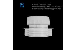 China PP / PE Plastic Spout Cap Nozzle Suction For Plastic Fruit Beverage Pouch supplier