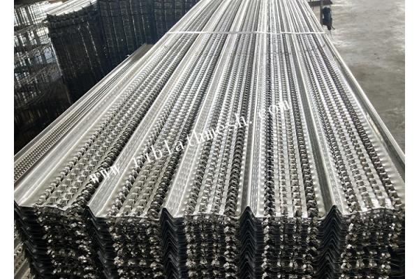 450mm Width Galvanized Metal Rib Lath U Patterns For Construction