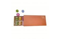 China Elegant Orange 24pcs Macaron Kraft Paper Box Recyclable With Plastic Inner supplier