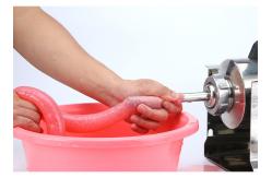 China Kitchen Horizontal Sausage Filler 13kg , Two Gears Manual Sausage Stuffer  supplier