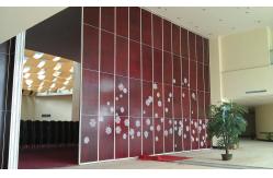 China Folding Movable Wooden Partition Walls For Conference Room Top Hanging System supplier