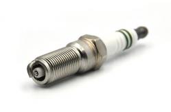 China Automobile Spark Plug For NGK IFR5A11, DENSO SK16R11, Champion RC8WYPB4 supplier