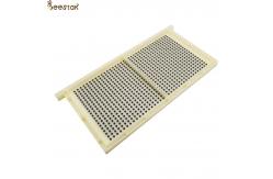 China Apicultural Tools Plastic Queen Bee Frame Honey Bee Box Beekeeper Tool No Graft supplier