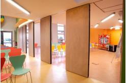 China Commercial Movable Aluminum Office Sliding Partition Walls With Smooth Arc-Shaped Frame supplier