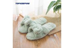 China Anti Slip EVA Sole Womens Fuzzy Slipper With Grid Bottom supplier