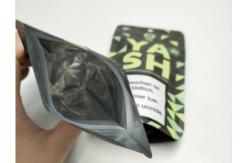 China Customized Standing Up Pouch Aluminum Foil Vacuum Empty Tea Packaging Bag With Zipper supplier