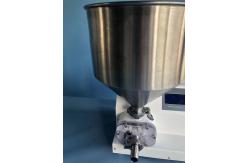 China Smart Beekeeping Equipment Viscous Liquid Weighing Filling Machine supplier