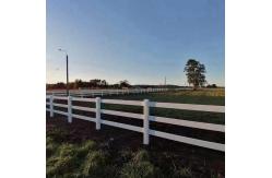 China Pvc Horse Paddock Welded Wire Mesh Fence 3 Rails Ranch White Vinyl supplier