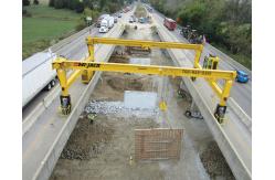 China 5m 60m Span Mobile Gantry Crane With Single Hook supplier