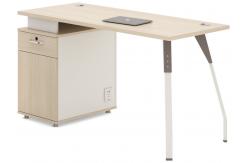 China E0 E1 Board Wooden Office Computer Table With Steel Bracket Feet supplier