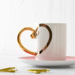 Red Unique Fox Decal Design Ceramic Coffee Cup And Saucer With Golden Handle for sale