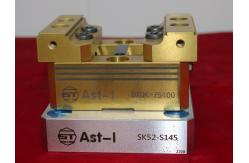 China Titanium 5 Axis Vise Hardened Precision Self Centering Vise 75100T supplier
