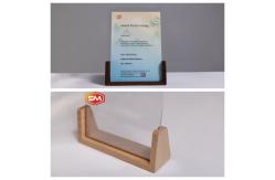 China A4 Clear Desktop Clear Acrylic Photo Frame with Wood Base supplier