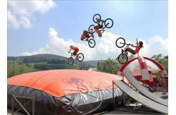 China Customized Big Trampoline Park Inflatable Foam Pit Freefall Air Bag supplier