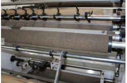 China Fully Automatic Doctoring Rewinding Machine 76mm Paper Core Diameter supplier