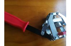 China Reliable Manual Bottle Capper / Beer Bottle Capping Tool Metal And Plastic Material supplier