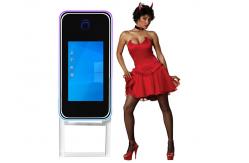 China Led Frame Magic Mirror Photo Booth LCD Screen Magic Selfie Mirror supplier
