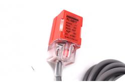 China Red PNP Proximity Switch High Reliability With Multiple Protection Function supplier