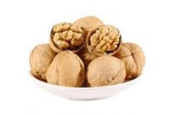 China Raw Walnut Wholesale Top Class Walnut Kernels Dried Style Walnut. supplier