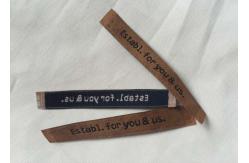 China Ultrasonic Cut Classic Woven Clothing Labels For Business 20cm Width supplier