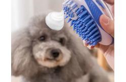 China 11*7.5*6CM Pet Wash Brush Plastic Dog Washing Brush Tool supplier