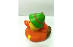 China Green Hat Squeeze Custom Rubber Ducks OEM 8cm Height Traveller Style supplier