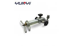 China Portable Manual Pressure Gauge Calibrator For Metrological Verification supplier