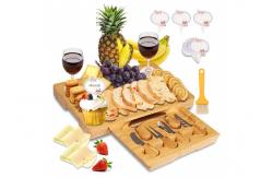 China Unique Design Bamboo Cheese Board With Tools Square Shaped FSC Approved supplier