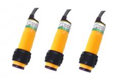 China Watertight Infrared Proximity Switch Red LED Detect Sensor Working Status supplier