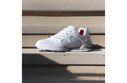 China PU Leather Custom Shoes Service Breathable Comfortable White Sneakers supplier
