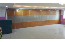 China Operable Wood Folding Movable Partition Walls for Office Soundproof supplier