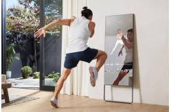 China Portable Smart Magic Mirror Digital Signage Display Kiosk 3d Virtual supplier