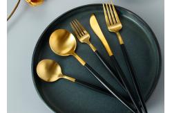 China 20pcs SUS304 Gold Plated Eating Utensils With Black Handle supplier